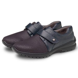 Par de zapatos ortopédicos casuales para mujer 20709 en azul marino