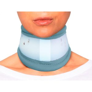Collarín semirrígido regulable de polietileno para soporte cervical