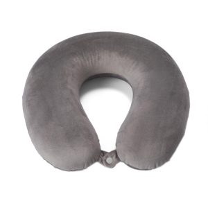 Cojín cervical de viaje en forma de U color gris con cierre a presión en la parte frontal