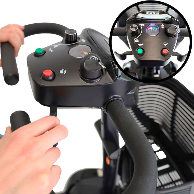 Scooter eléctrico Kmina PP10044 Detalle del manillar y panel de control del Scooter eléctrico Kmina PP10044