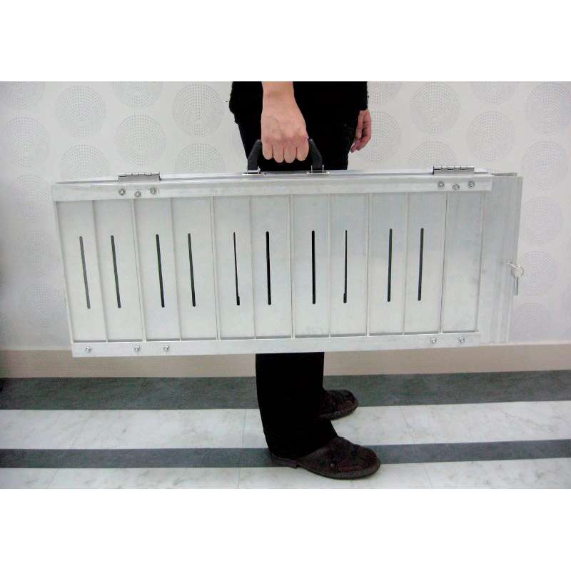 Rampa portátil plegable Rampa plegable de aluminio con asa, cerrada para transportar