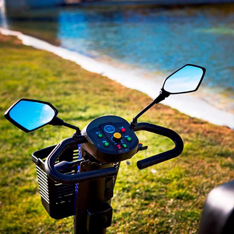 Scooter Libercar Dolce Vita Panel de control y manillar ergonómico del scooter Libercar Dolce Vita